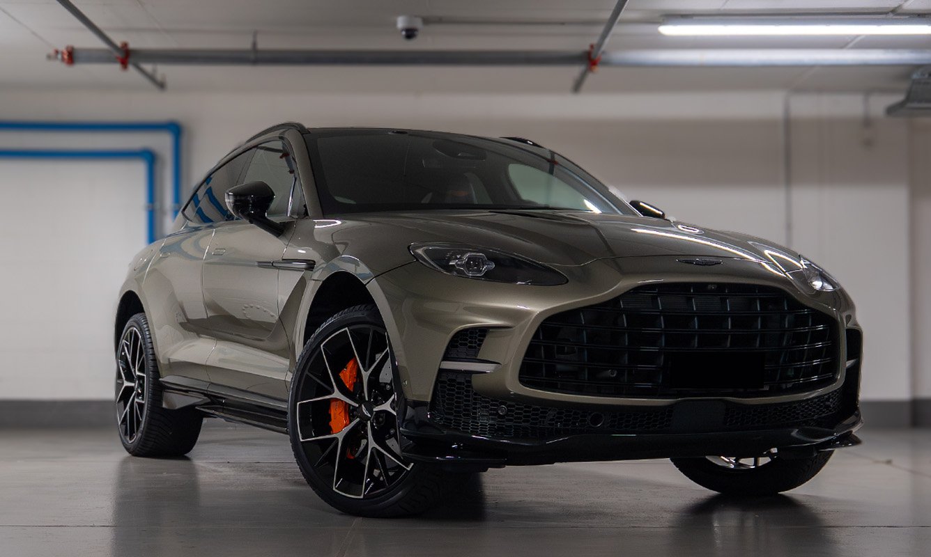 Aston Martin DBX 707
