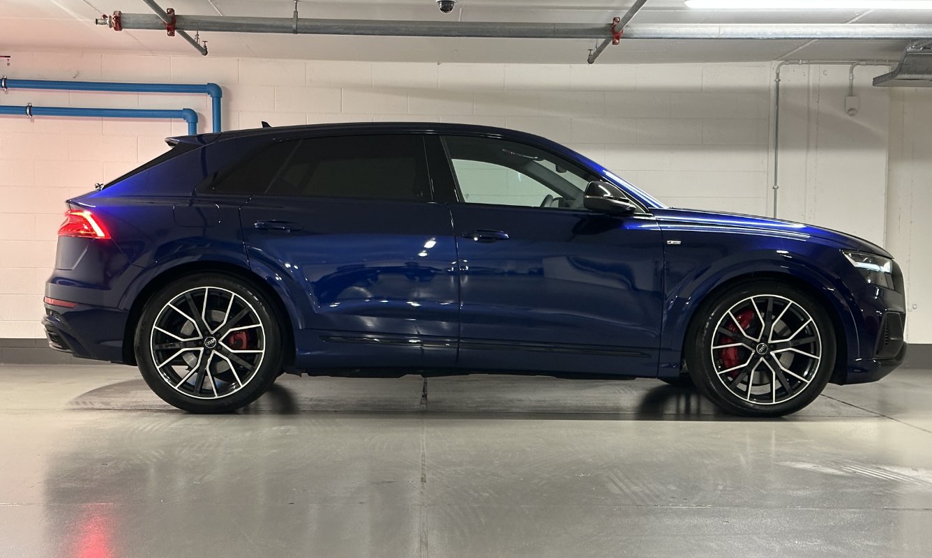 Audi Q8 55 TFSIe Sport
