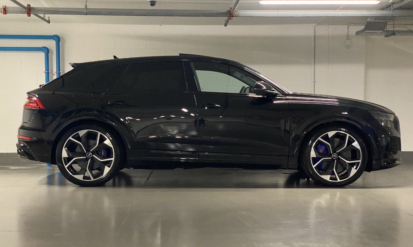 Audi RSQ8