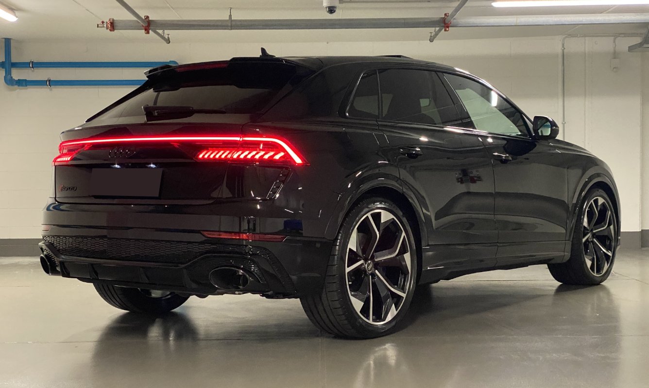 Audi RSQ8