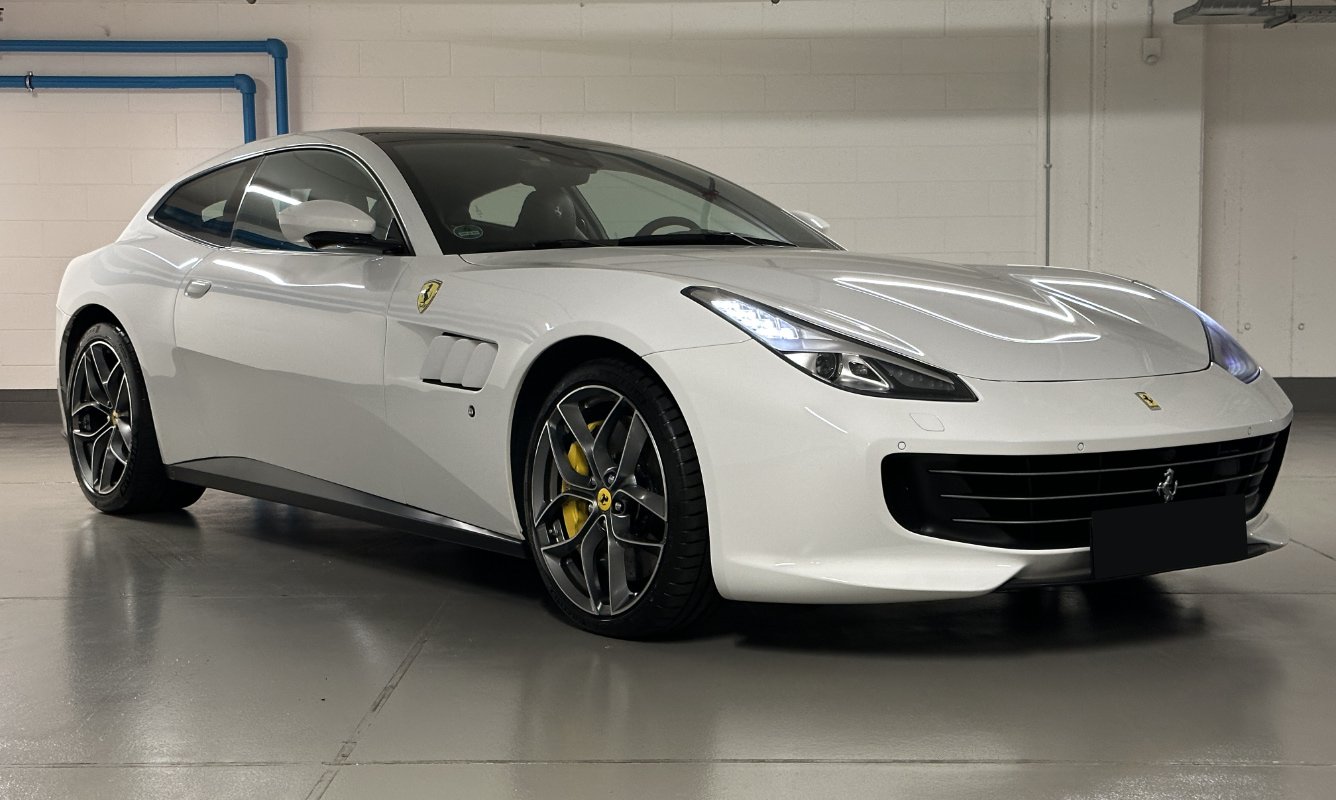 Ferrari GTC4 Lusso T