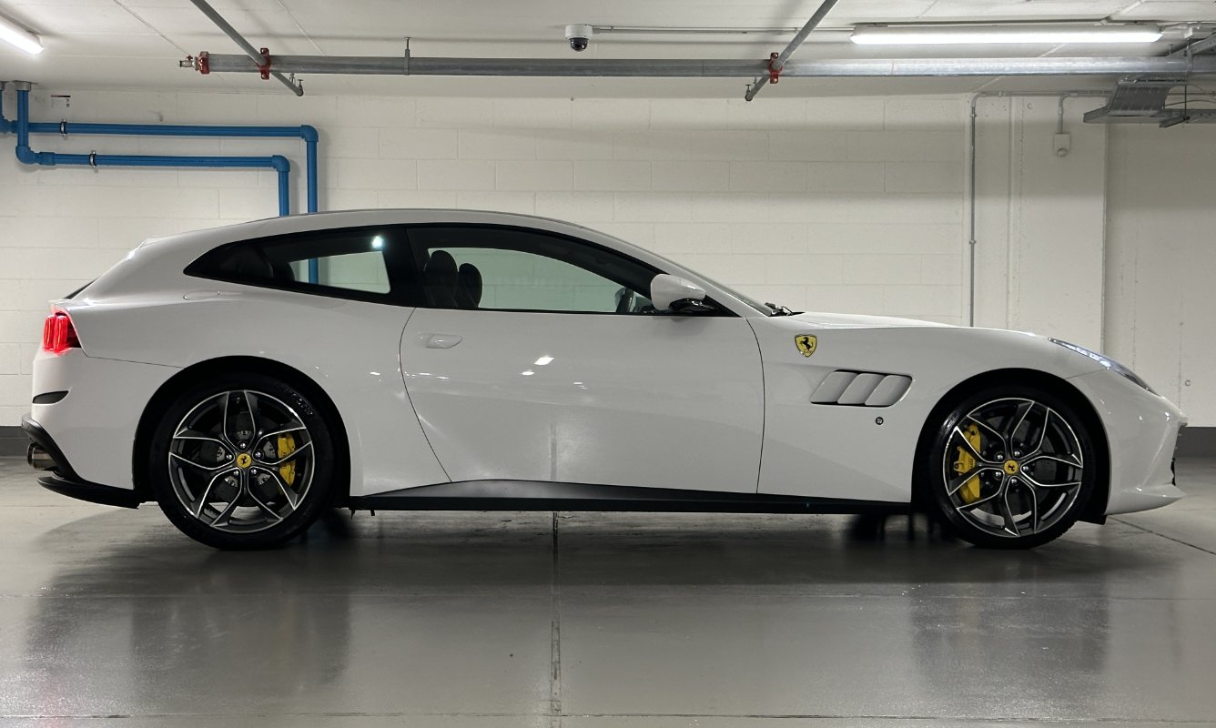 Ferrari GTC4 Lusso T