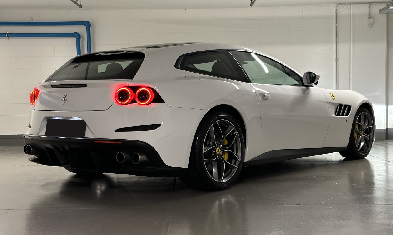 Ferrari GTC4 Lusso T