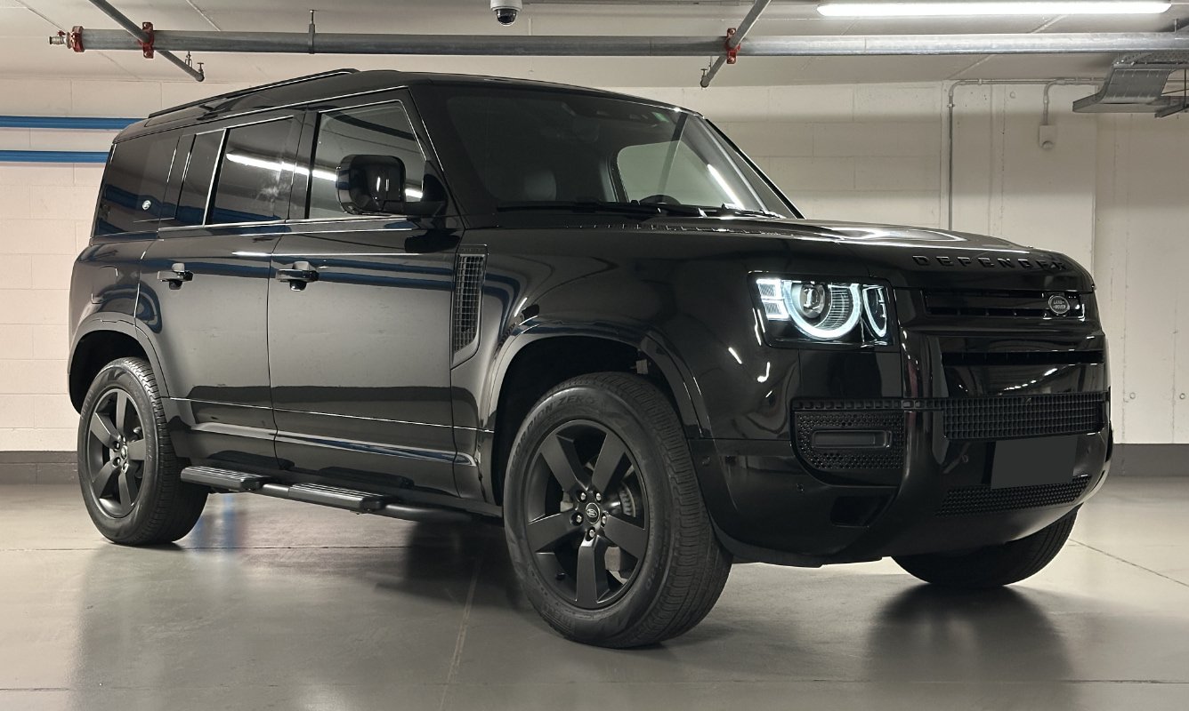 Land Rover Defender 110 X-Dynamic SE